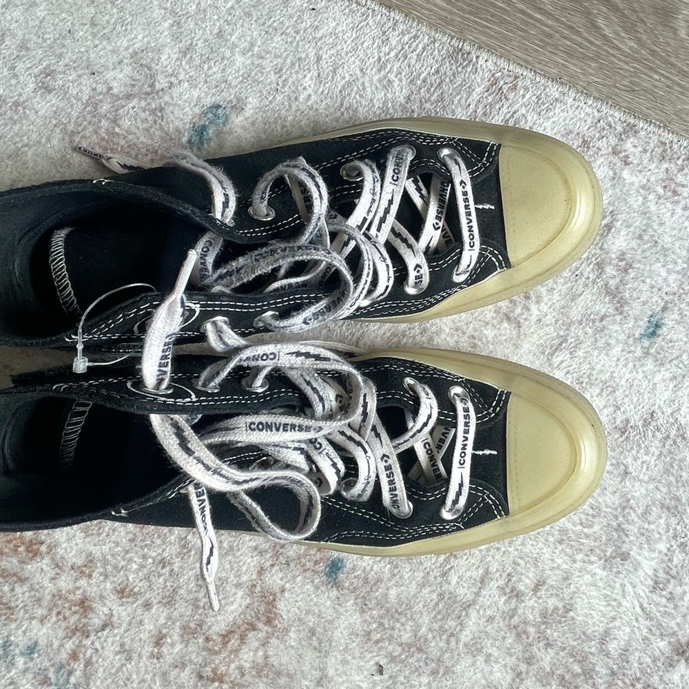 OFFSPRING - Limited edition Converse Black and Red High-Tops